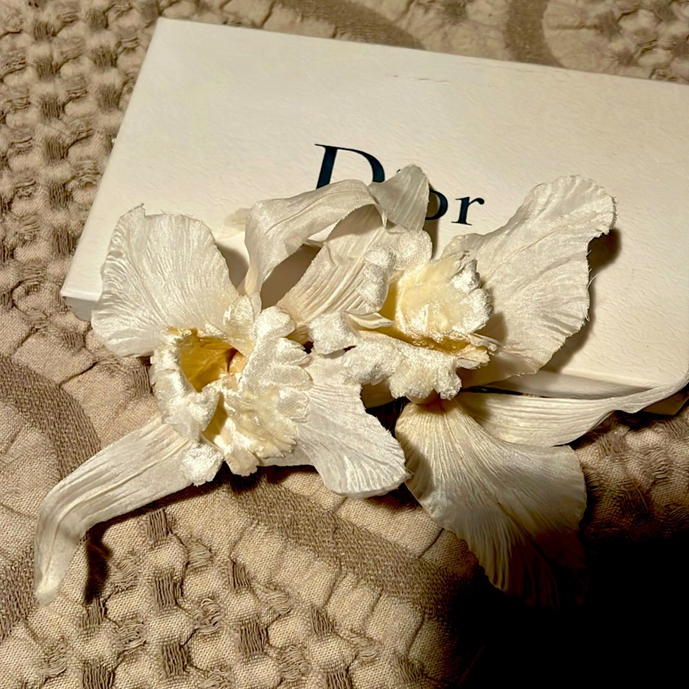 Hair ornament